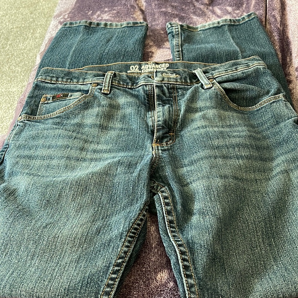 Wrangler Mens jeans size 32x34-style 20x 02 competition Advanced Comfort Grt con